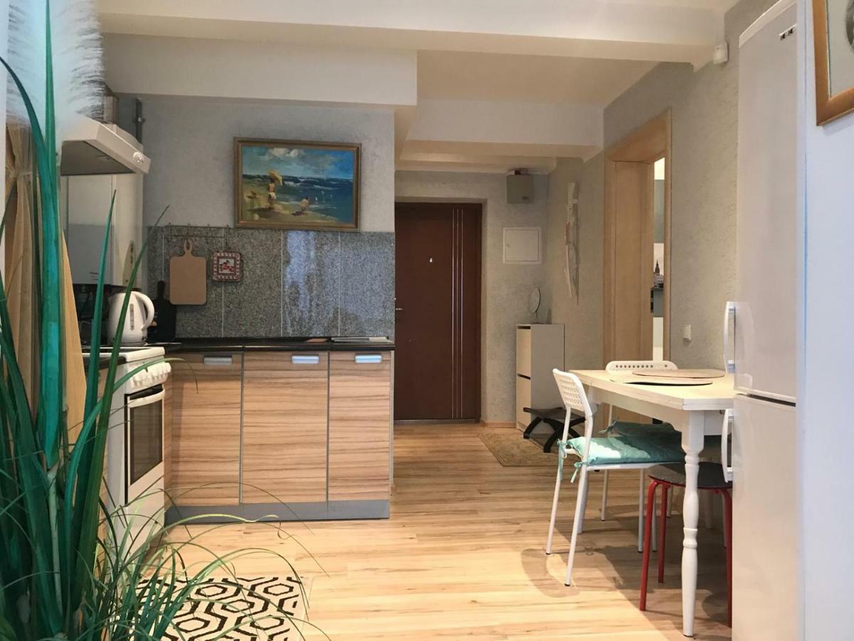 Upes Apartment ยูร์มาลา ภายนอก รูปภาพ